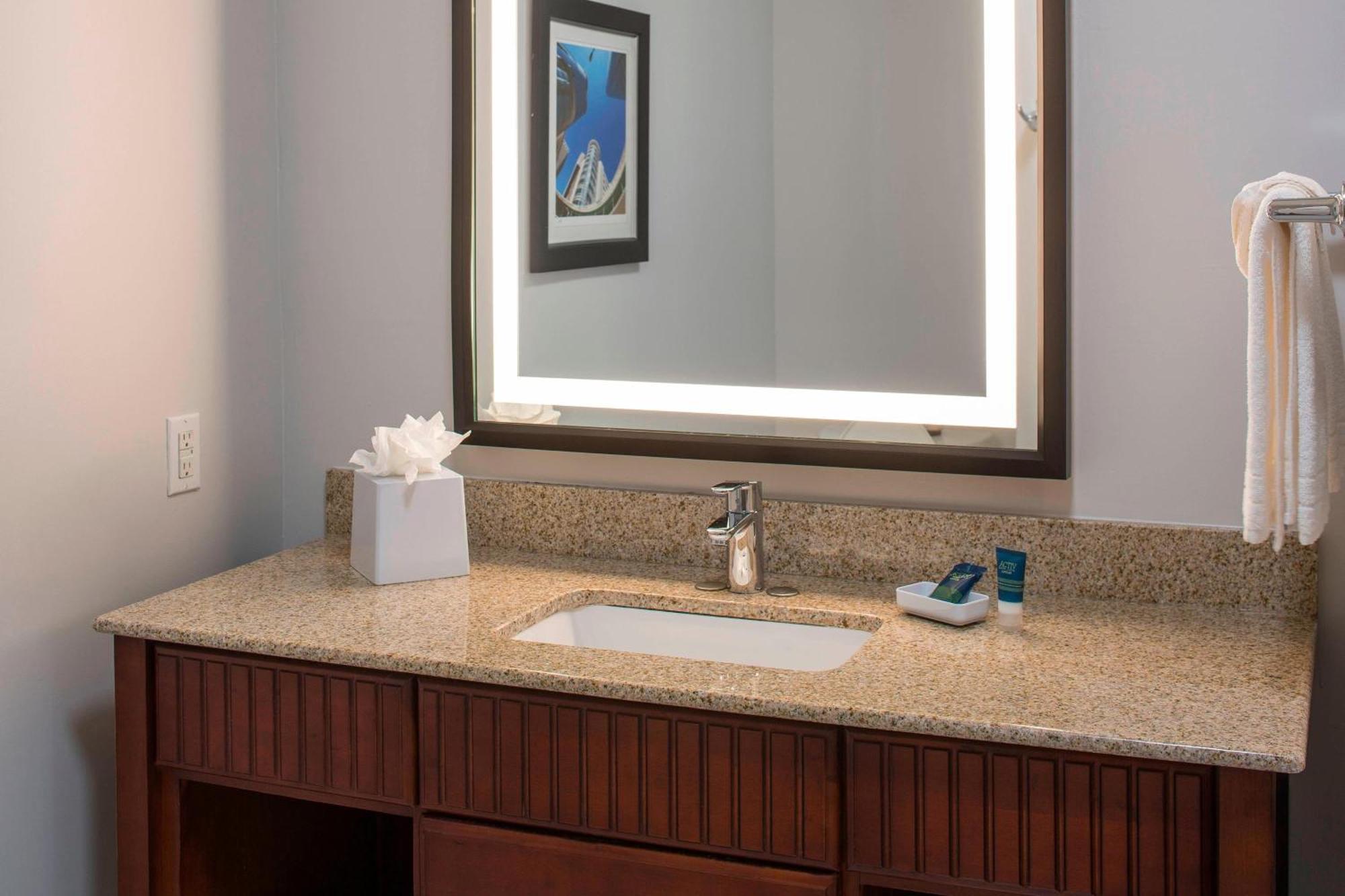 Four Points By Sheraton Hobby Airport Houston
