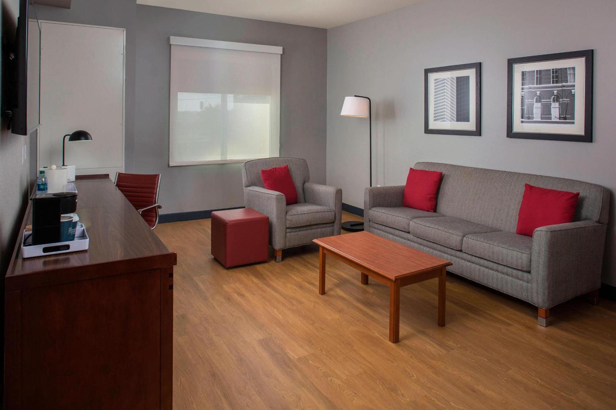 Four Points By Sheraton Hobby Airport Hotel