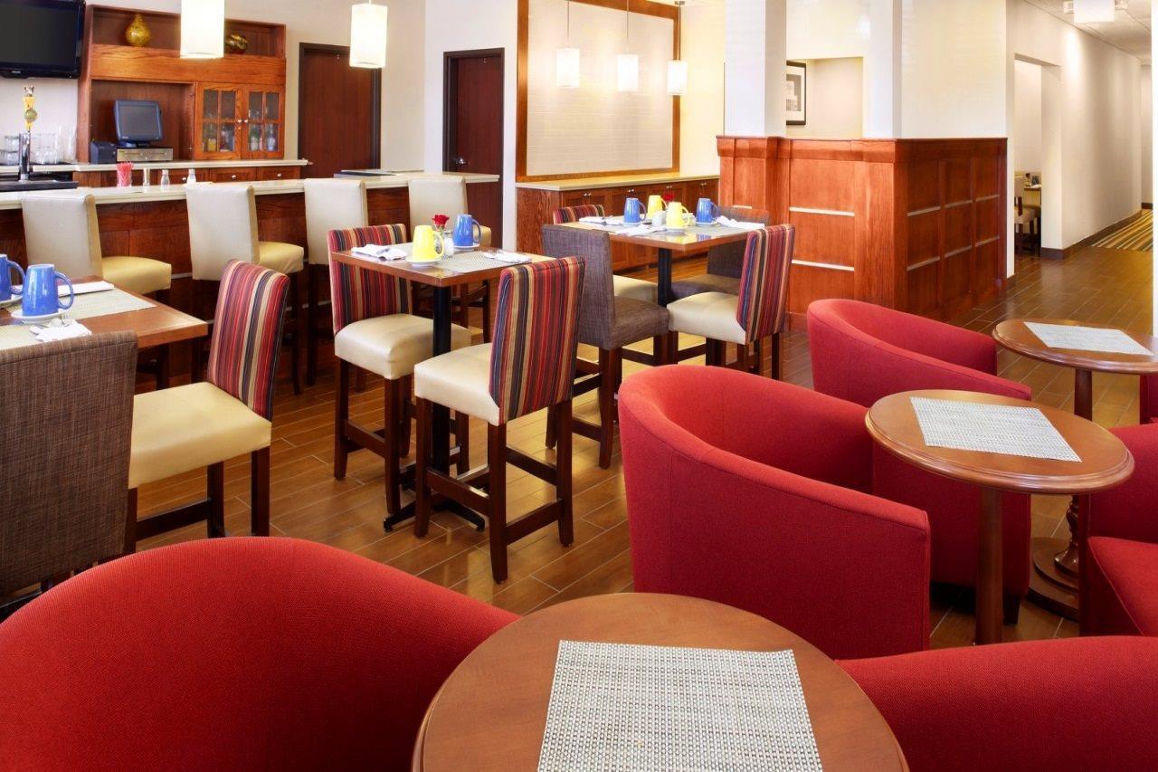 Hotel Four Points By Sheraton Hobby Airport 3*